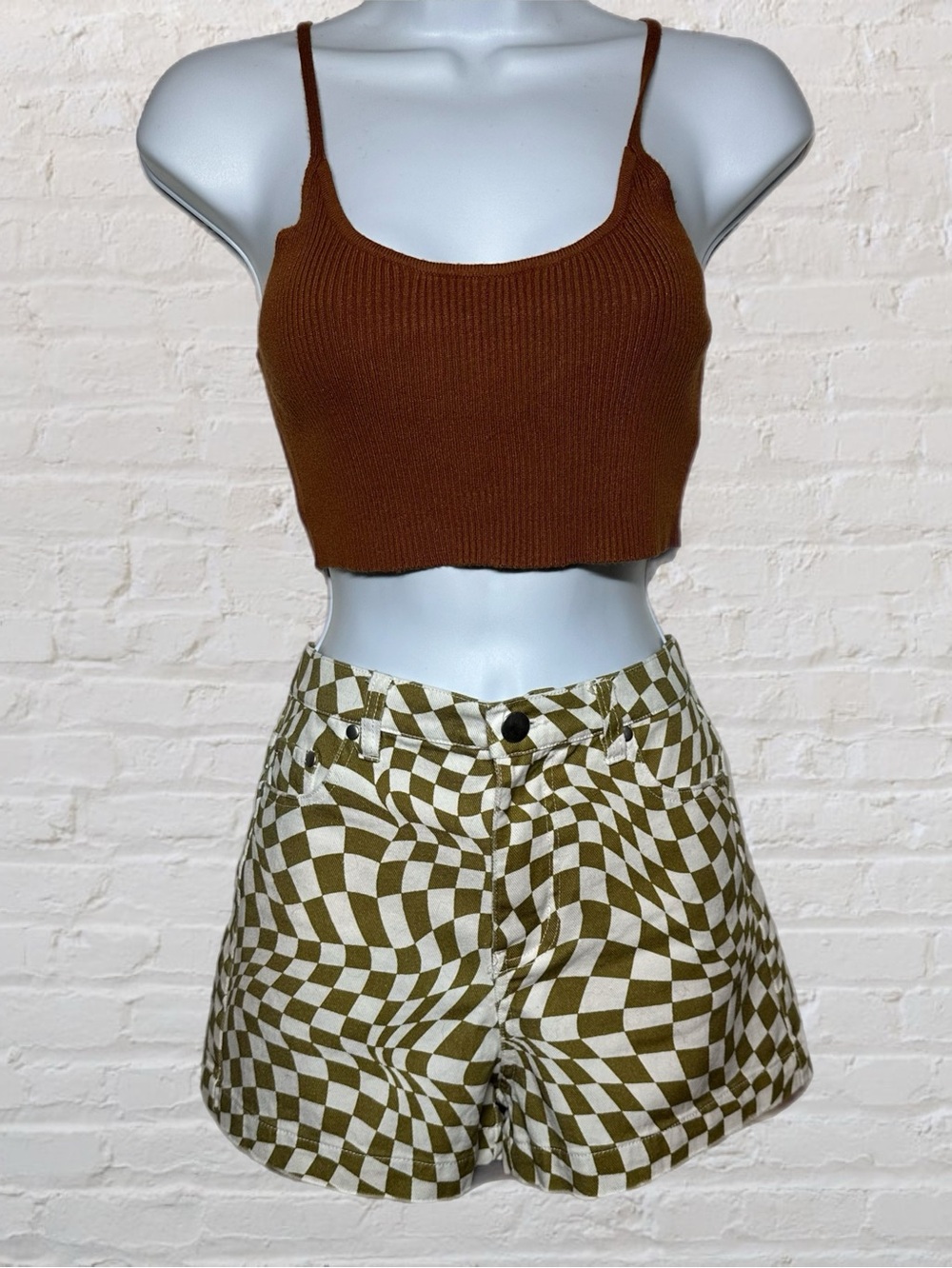 Originality Girl’s Summer Bundle Khaki & White Shorts w/ Tan Crop Tank Girl’s XL